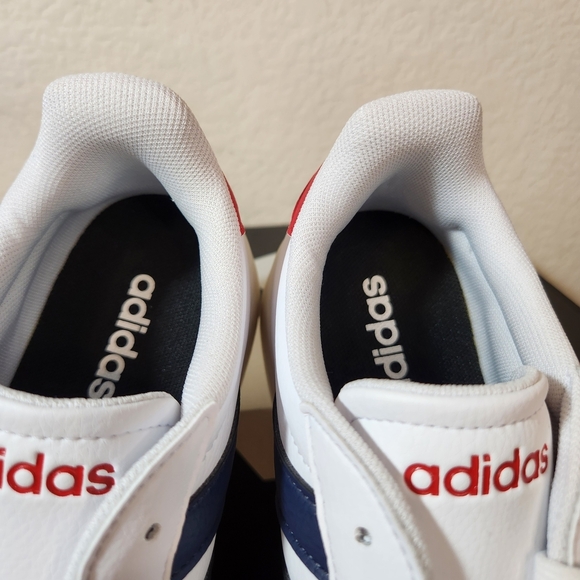 Adidas Men's 7 1/2 White/Black Sneakers IH1228 Berreda LYM029004 - Picture 5 of 7